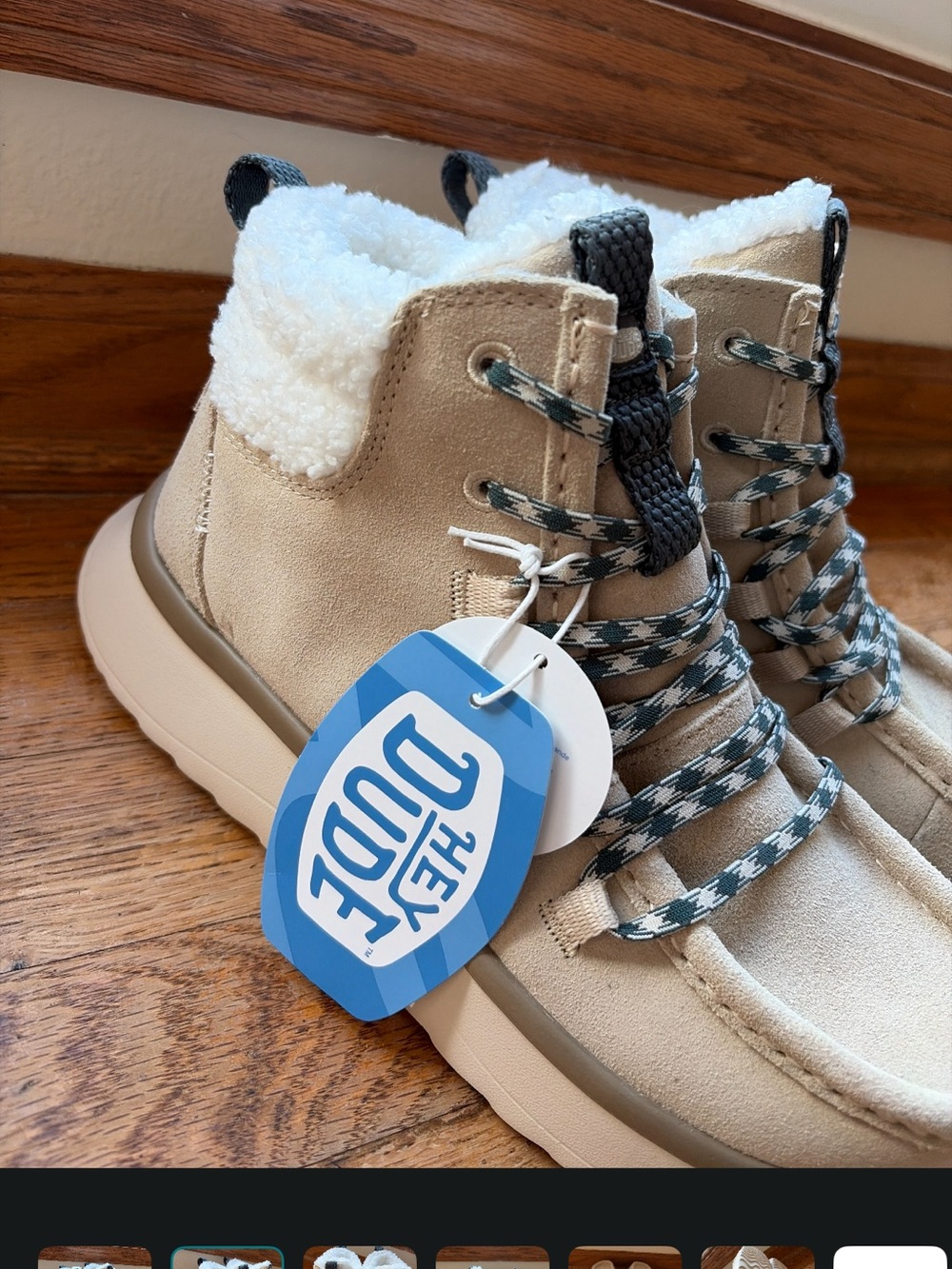 HEYDUDE Wendy Peak Apres Suede Cozy Boots Beige Women’s Size 6 NWT
